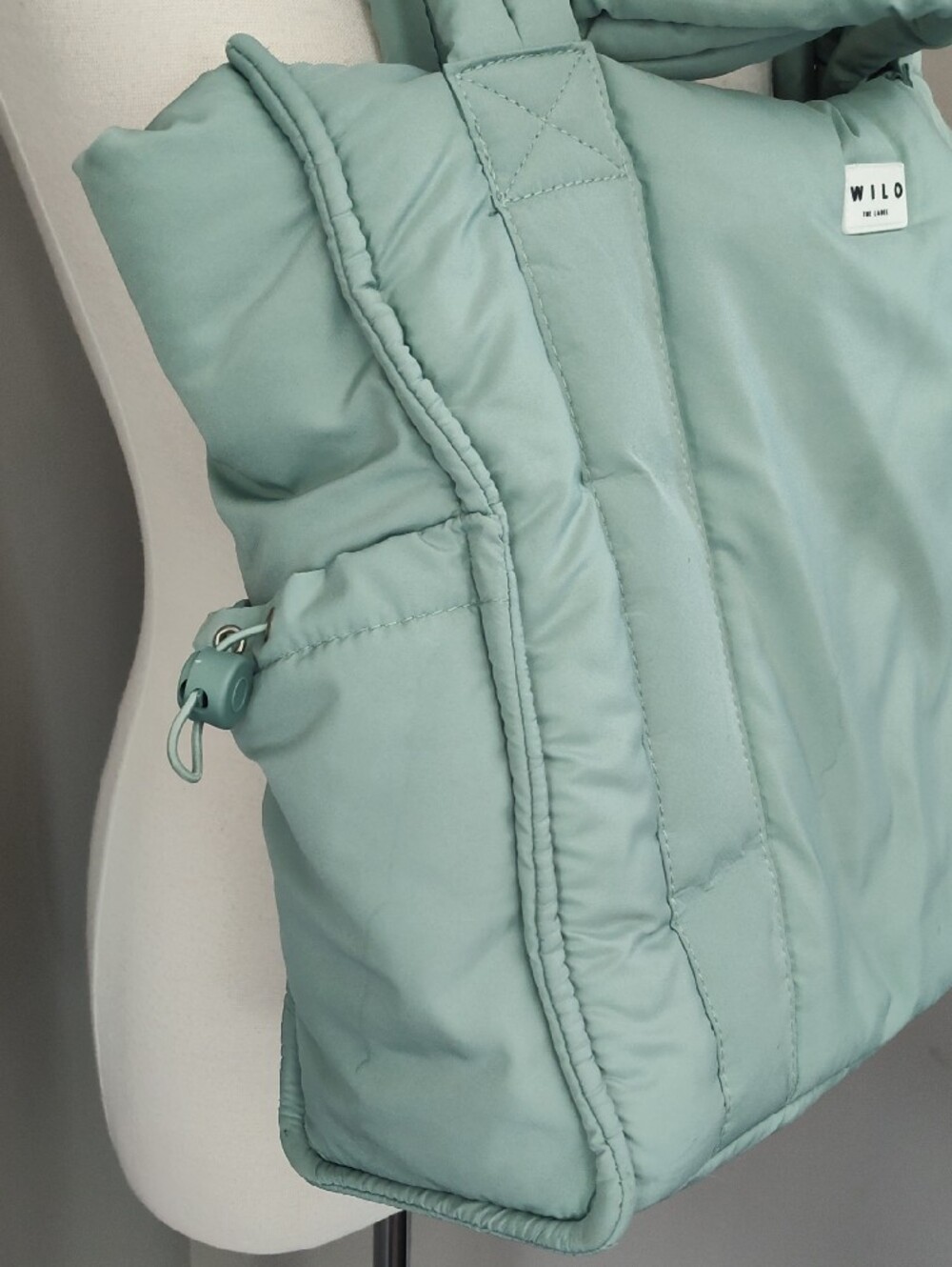 Wilo Puffy Zippered Shoulder Tote Bag in Sage Green With Extra Matching Case - Picture 5 of 16